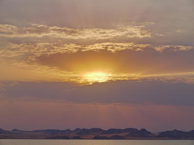 Sonnenaufgang über dem Nassersee