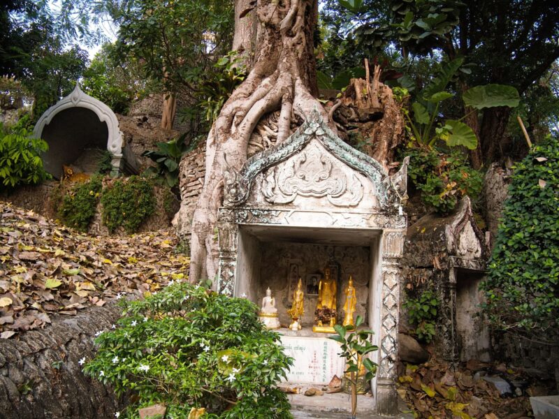 Entlang des Wat Saket (Golden Mount)