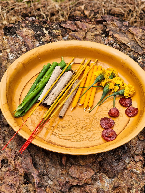 Opfergaben am Phimeanakas-Tempel