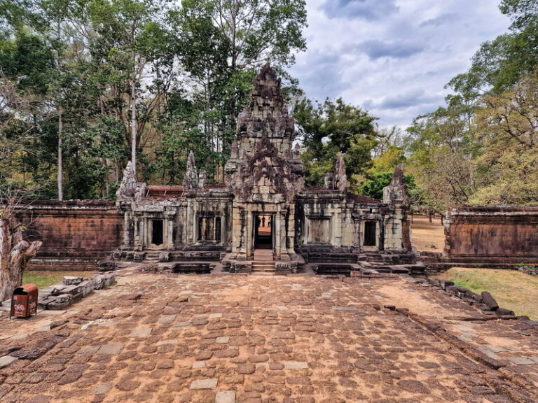 Weg zur Elefanten-Terrasse