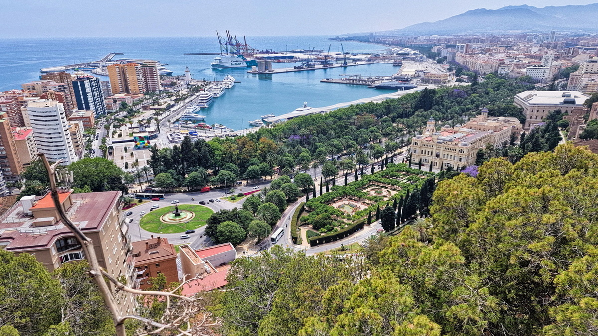 Málaga vom Castillo aus gesehen